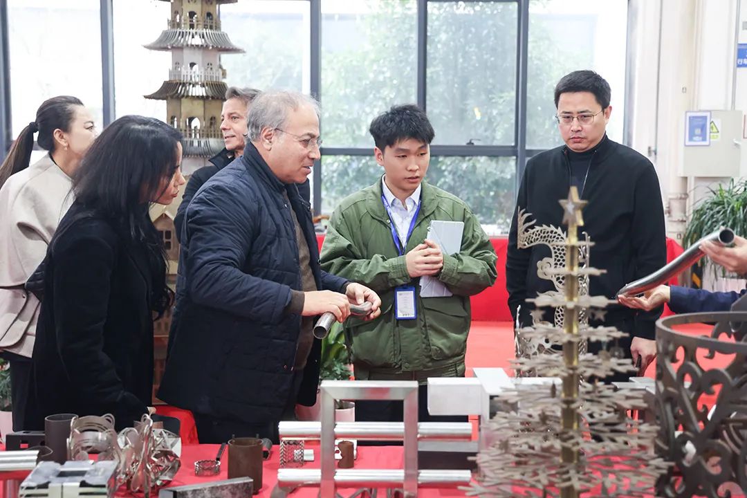 歐委會駐德國首席代表劉靜文攜海外客戶蒞臨迅鐳激光參觀考察!(圖5)