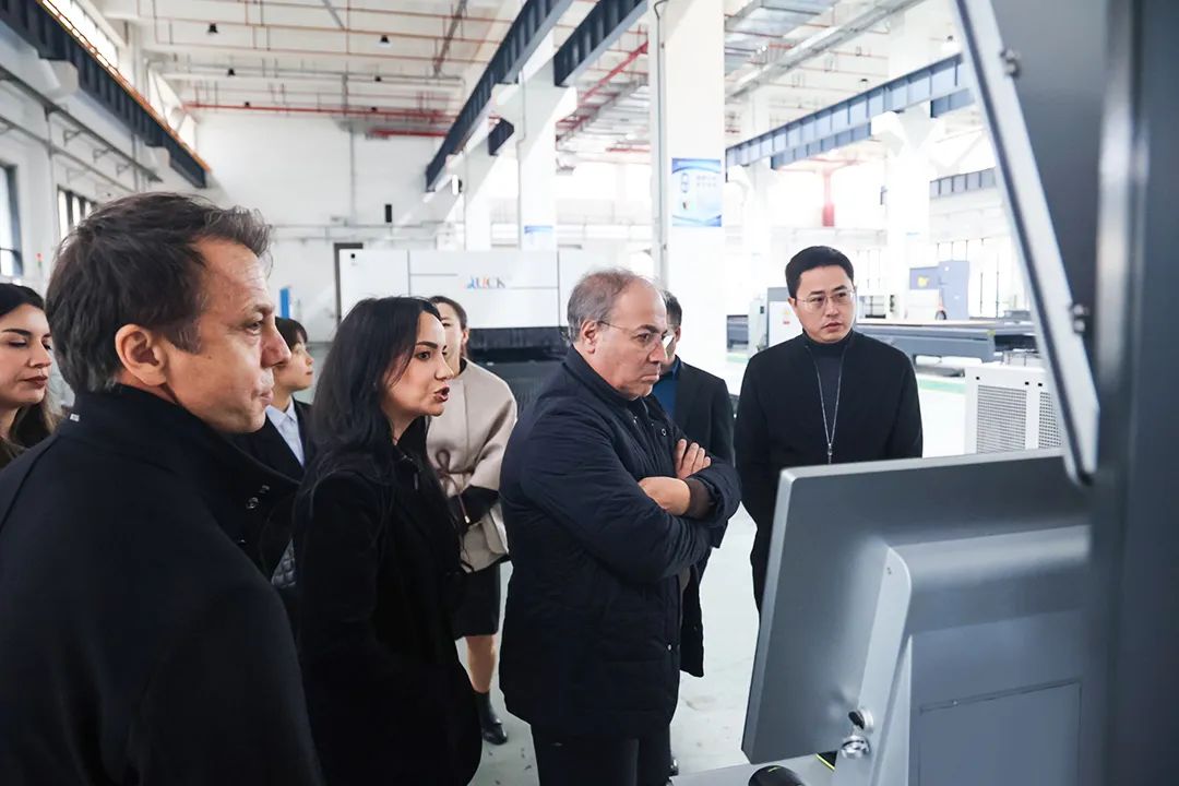 歐委會駐德國首席代表劉靜文攜海外客戶蒞臨迅鐳激光參觀考察!(圖7)