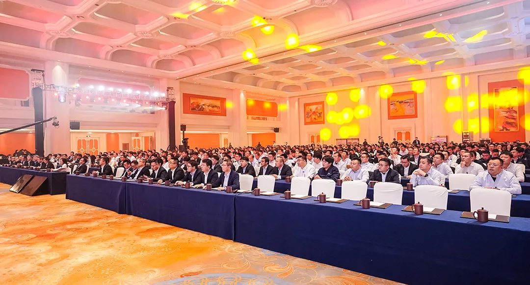 靈蟒賀歲，華章共啟 | 迅鐳激光2024年度工作總結會議暨年終盛典圓滿舉行！(圖2)