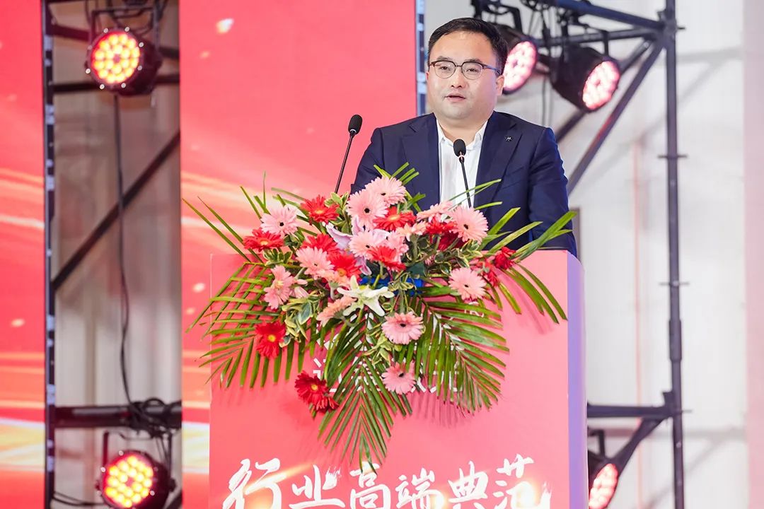 靈蟒賀歲，華章共啟 | 迅鐳激光2024年度工作總結會議暨年終盛典圓滿舉行！(圖12)