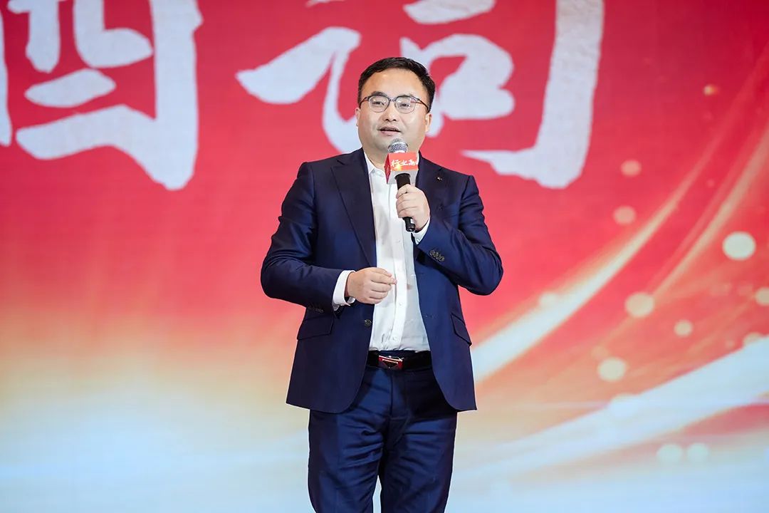 靈蟒賀歲，華章共啟 | 迅鐳激光2024年度工作總結會議暨年終盛典圓滿舉行！(圖17)