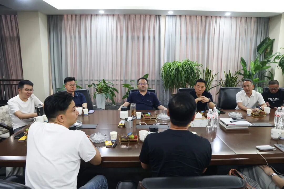 全墨西哥華人華僑總會耶天慧會長再度到訪迅鐳激光續寫合作新篇章(圖3)